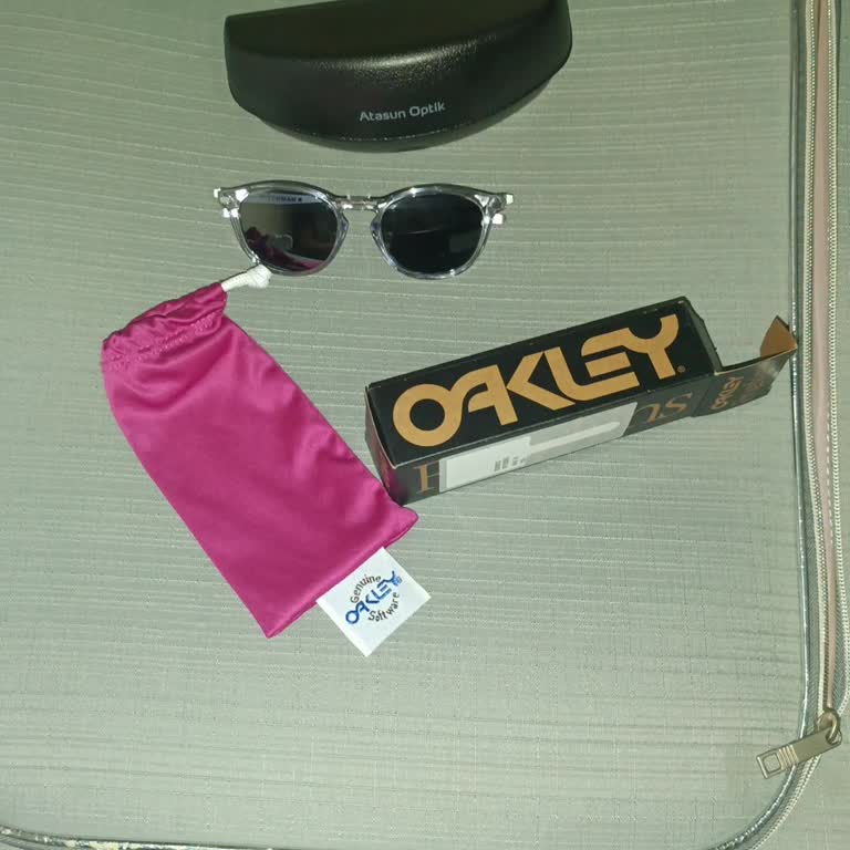 Orijinal Kılıfı Olmadan Teslim Edilen Oakley Gözlüğüm