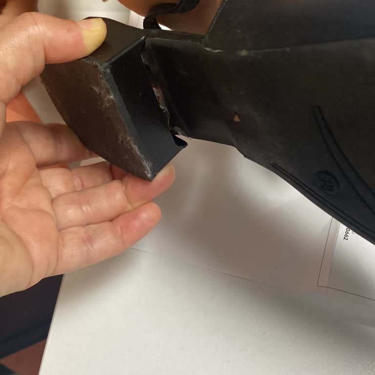 Kaliteli Derimod Ayakkabısının 10 Günde Parçalanması Ve Şirketin Reddi
