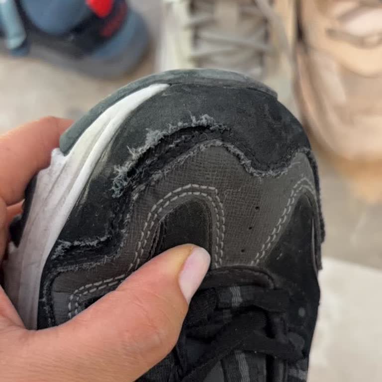 Skechers Ayakkabısının Hızlı Yırtılması Ve Çelişkili Müşteri Yanıtları