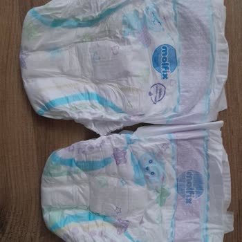 Molfix 5 Numaralı Bebek Bezinde DZ26 Partisinde Ölçü Ve Doku Farkı