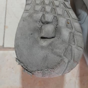 Ayakkabının Topuğu Dıştan Aşırı Deforme