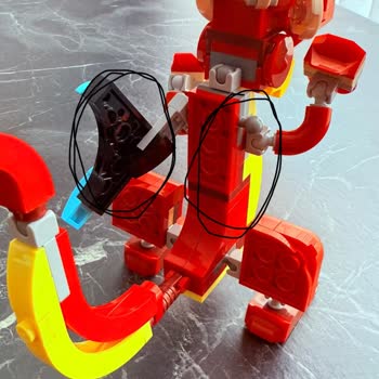 Eksik Siyah Kol Parçası Nedeniyle Lego Seti Çocuğu Üzdü