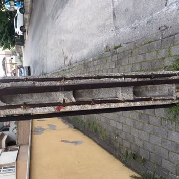 SEDAŞ Aydınlatma Direği Çökmekte Olan Tehlike ve Yenileme Talebi