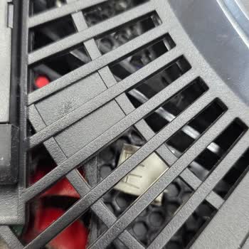 Media Markt Eksik USB Kablosu ve Teşhir Ürün Satışı Nedeniyle Mağduriyet