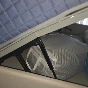 Doğtaş’ın Kırık Yatak Ve Eksik Parçalarla Montaj Sorunları