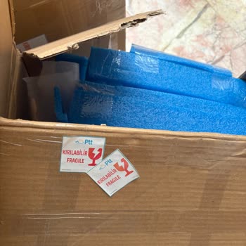 Kırılacak Etiketli Cam Kutu PTT Kargo’da Hasar Görerek Teslim Edildi
