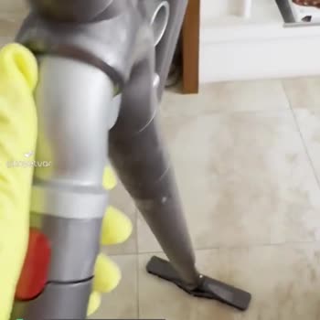Dyson Süpürge Kol Dirsek Bağlantı Yerleri Kollarımı Kesti!