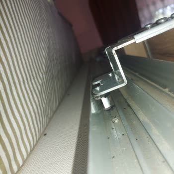 Samet Sürgülü Kapak Sisteminde Lastik Parçalanması Ve Metal Sürtünme Sorunu