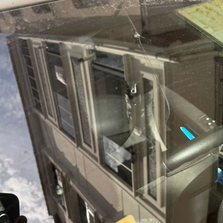 Unico Sigorta Cam Değişiminde Uzayan Bekleme Ve Çözüm Eksikliği