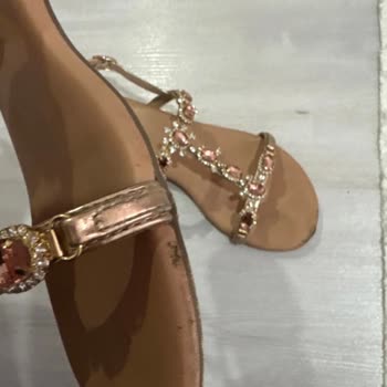Derimod Sandaletinde Kısa Sürede Aşınma Ve Haksız Red
