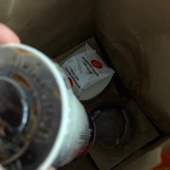 Spiderman Figürü Olmadan Soğuk Ve Dökülmüş McChicken Menüsü İade Talebi