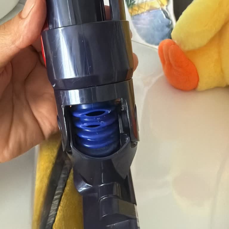 Dyson Başlık Yırtılması Garanti Kapsamında Ücretsiz Değiştirilmedi