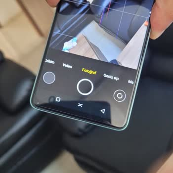 Arka Kamera Camında Çizik Olan Telefon İçin İade Talebi Reddedildi