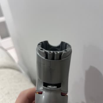 Dyson V12 Dirsek Kırılması Garanti Kapsamında Ücretsiz Onarım Talebi