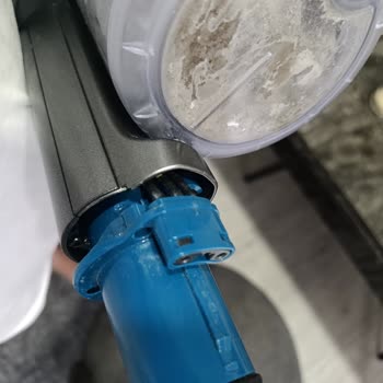 Garanti Altındaki Philips Dikey Süpürge Birleşim Noktasından Kırıldı