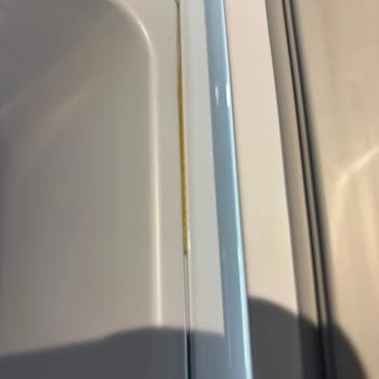 Beko Buzdolabında Sürekli Donma Ve Terleme, Hatalı Tahliye Delikleri Ve Kirli İç Kısım
