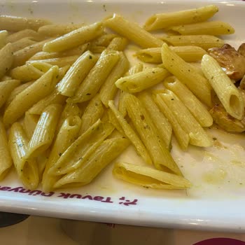 Tavuk Dünyası’nda Çiğ Makarna Ve Siyahlık İçeren Tavuk, Çözüm Yok