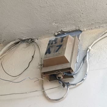 Türk Telekom'da Dış Ankastre Kutusundaki Arıza Nedeniyle İnternet Kesintisi Ve Çözüm Beklentisi
