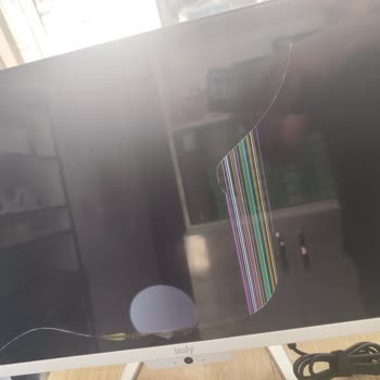 Kırık Ekranlı Bilgisayar Teslimatı, İade Reddi Ve Fotoğraf Yükleyememe Sorunu