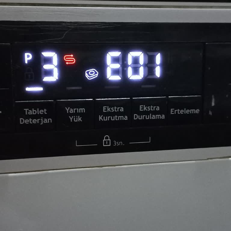 E01 Hatası Nedeniyle Çalışmayan Bulaşık Makinesi, Yetkili Servis Çözüm Sunamıyor