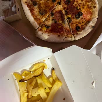 Domino’s Şubesinden Gecikmeli Ve Soğuk Ürün Teslimatı