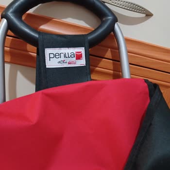 Perilla Pazar Arabasında Hatalı Tekerlek Klipsi Ve Cevapsız Yetkili Desteği