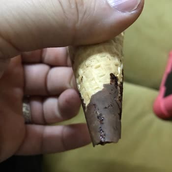 Külahı Kırık Ve Kakao Sızdıran Dondurmalara Şikayet