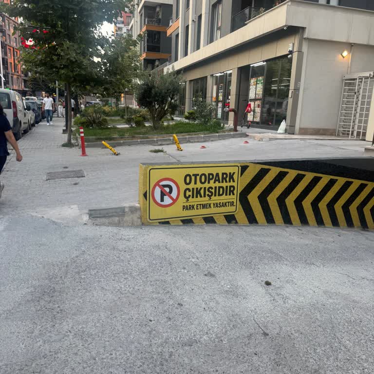 BİM Şubesinde Kopmuş Sap Nedeniyle Yoğurdun Patlaması Ve İade Reddi