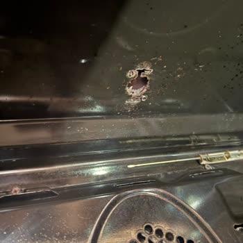 İç Tava Paslanması Ve Delik İçin Üretim Hatası Olarak Ücretsiz Onarım Talebi