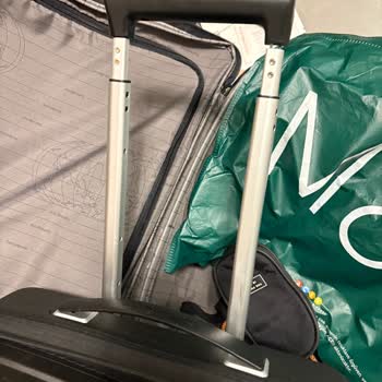 Samsonite Valizin Çekçek Sapı Takılı Kaldı, Kullanımda Zorluk