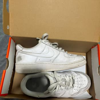 Garanti Kapsamındaki Nike Air Force Ayakkabıda Yırtılma Ve Boya Atması, İnceleme Olumsuz Sonuçlandı