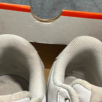 Garanti Kapsamındaki Nike Air Force Ayakkabıda Yırtılma Ve Boya Atması, İnceleme Olumsuz Sonuçlandı