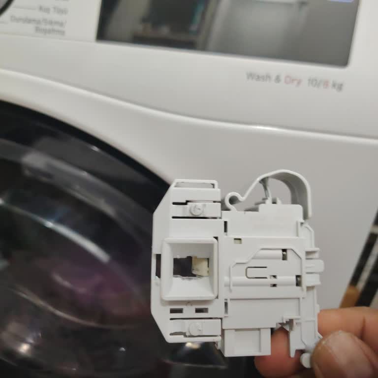Bosch Yetkili Servisinde Kapak Kilidi Onarımında Müşteri Hakkını İhlal Eden Fahiş Ücret