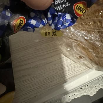 Migros Hemen'de Bebek İçin Gönderilen Ürünlerde Leke Ve Son Kullanma Tarihi Sorunu