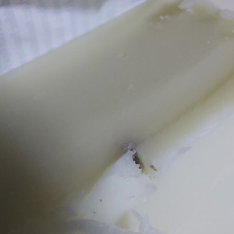 Teksüt Kaşar Peynirinde Görülen Yabancı Madde Ve Sağlık Riski