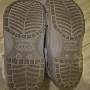 Crocs Terlik & Ayakkabı Kutudan İki Farklı Numara Terlik Çıktı