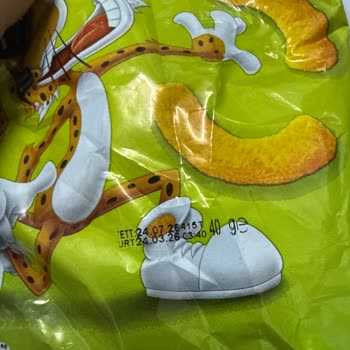Oli Center Şubesinde Son Kullanma Tarihi Geçmiş Cheetos Satışı