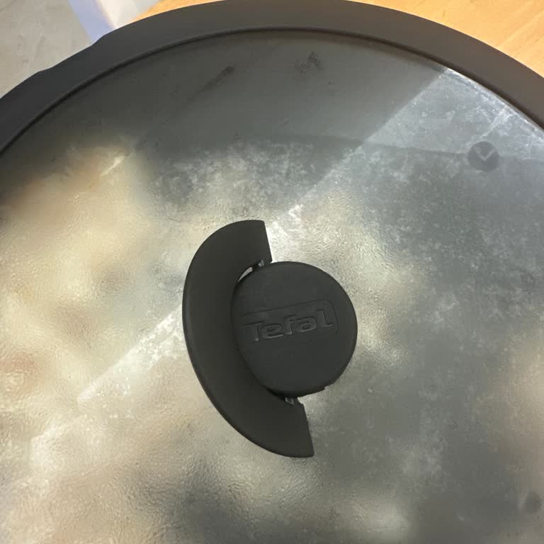 Tefal Ingenio Cam Kapak Kulpu Normal Kullanımda Kırıldı, Ücretsiz Değişim Talebi
