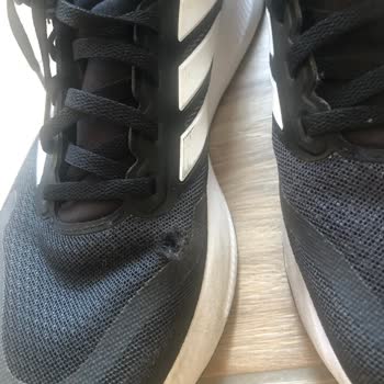 Adidas Runfalcon 5 Ayakkabısında Hızlı Deformasyon Ve Delik, Değişim Talebi