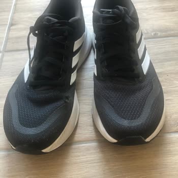 Adidas Runfalcon 5 Ayakkabısında Hızlı Deformasyon Ve Delik, Değişim Talebi