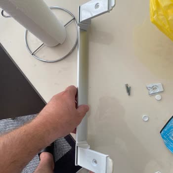 Uğur Soğutma Dondurucu Kapak Kolları Kırık, Ücretsiz Değişim İsteği