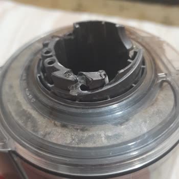 Garanti Kapsamındaki Dyson Süpürge Parçalarının Kullanıcı Hatası İddialarıyla Ücretlendirilmesi