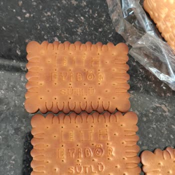 Migros Gazipaşa Şubesinde Yanık Bisküvi, Ücret İadesi Ve Geri Çekilme Talebi