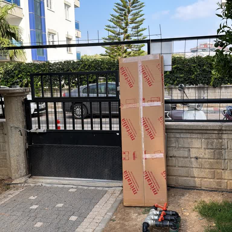 Ceva Teslimatçısının Kolileri Apartman Girişinde Bırakması Ve Yanıltıcı Adres Açıklaması