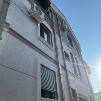 Yetkili Servisin Hatalı Montajı Yoğuşma Suyunun Komşuya Sızmasına Yol Açtı
