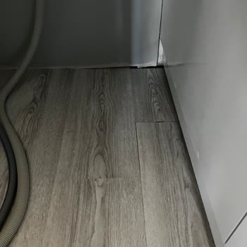 Beko B600b Solo Bulaşık Makinesi Kurulum Hatası Sonrası Su Baskını Ve Parke Hasarı