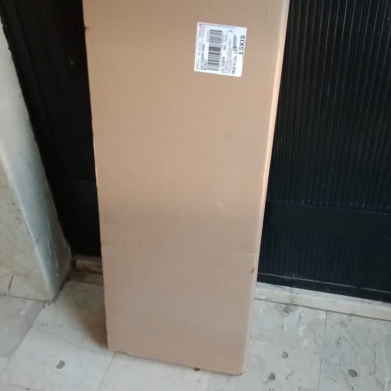 Aras Kargo Ağırlık Sınırı İddiası Nedeniyle Bina Girişine Bırakması Ve Müşteri Hizmetleri Tutumu