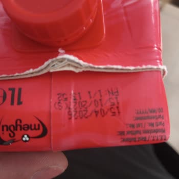 Meysu Çocuk İçin Aldığım Meyve Suyu Bozulmuş Ve Sağlık Riski Oluşturuyor