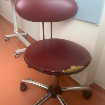 Osmaniye Yenihayat Hastanesi'nde Tekdüze Yemek, Yıpranmış Mobilya Ve Hijyen Eksikliği