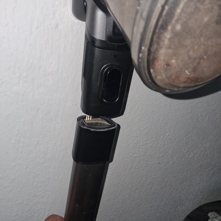 Philips Dikey Süpürgede Tekrarlayan Boru Kırılması Ve Turbo LED Arızası